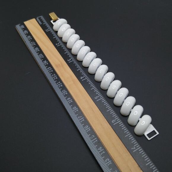 Vintage Napier White Enamel Link Bracelet, Stamped NAPIER Pat. 4.774.743 - Picture 2 of 5